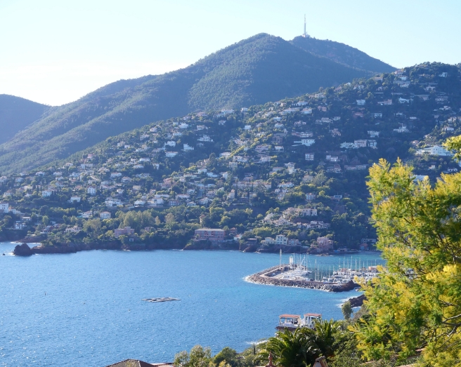 Normes couverture est basé dans sud est de la france, prêt de Draguignan, Fréjus et Saint Raphaël.